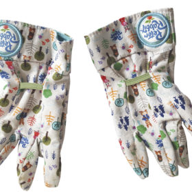 Peter Rabbit gloves